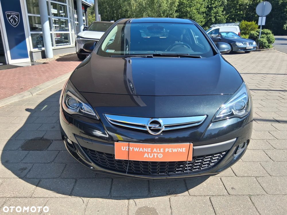 Opel Astra 2011 photo 3