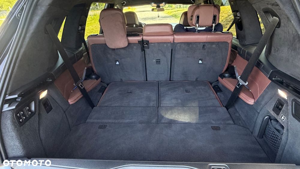 BMW X7 M50i sport - 11
