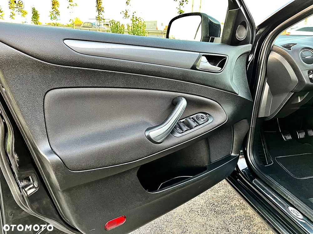 Ford Mondeo 2.0 TDCI Titanium - 27