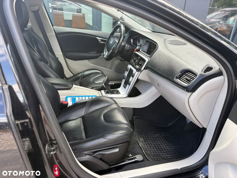 Volvo V40 D2 - 17