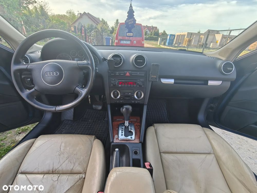 Audi A3 3-drzwiowe 2.0 FSI Ambiente Tiptronic - 18