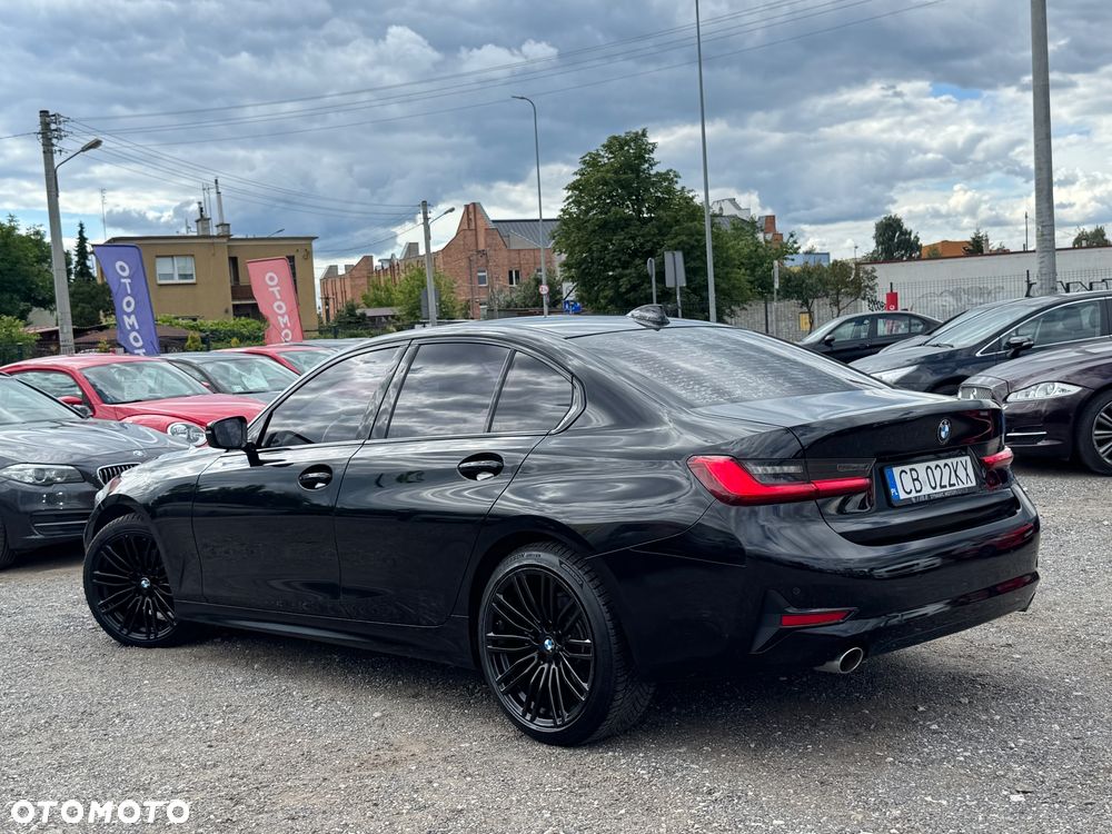 BMW Seria 3 318d Sport Line Shadow - 10