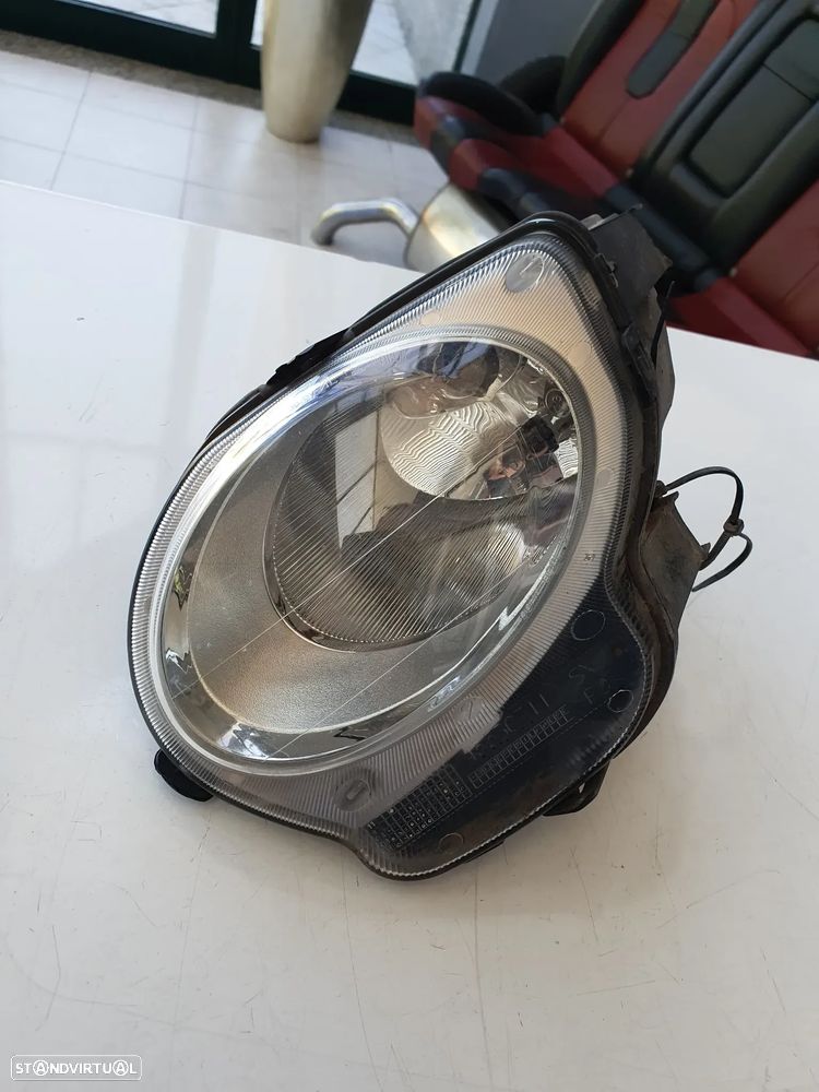 FAROL NEVOEIRO ESQUERDO FIAT 500 / 45530711 / 2 APOIO PARTIDO - 1