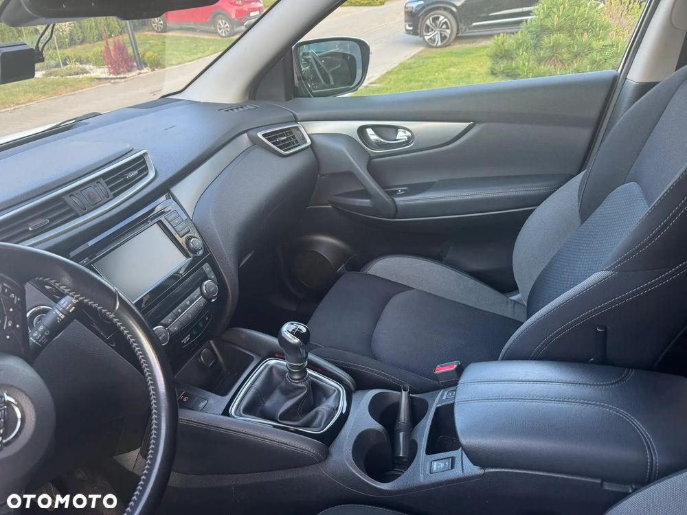 Nissan Qashqai 1.3 DIG-T N-Connecta - 26