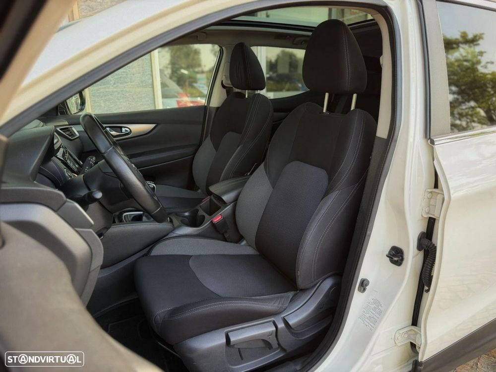 Nissan Qashqai 1.5 dCi N-Connecta J18 - 6