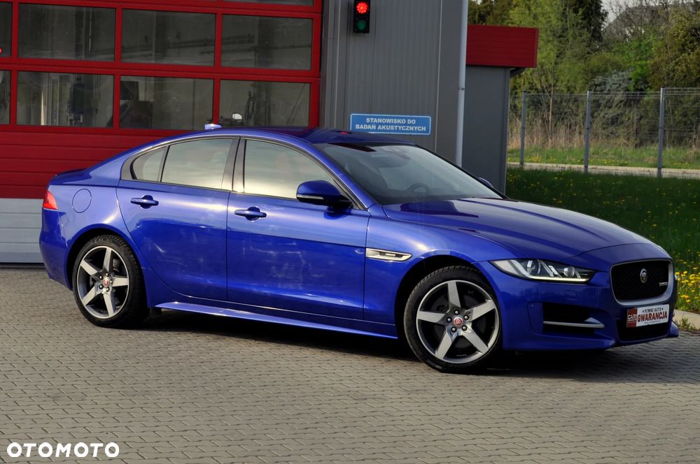 Jaguar XE 2.0 D AWD R-Sport - 8
