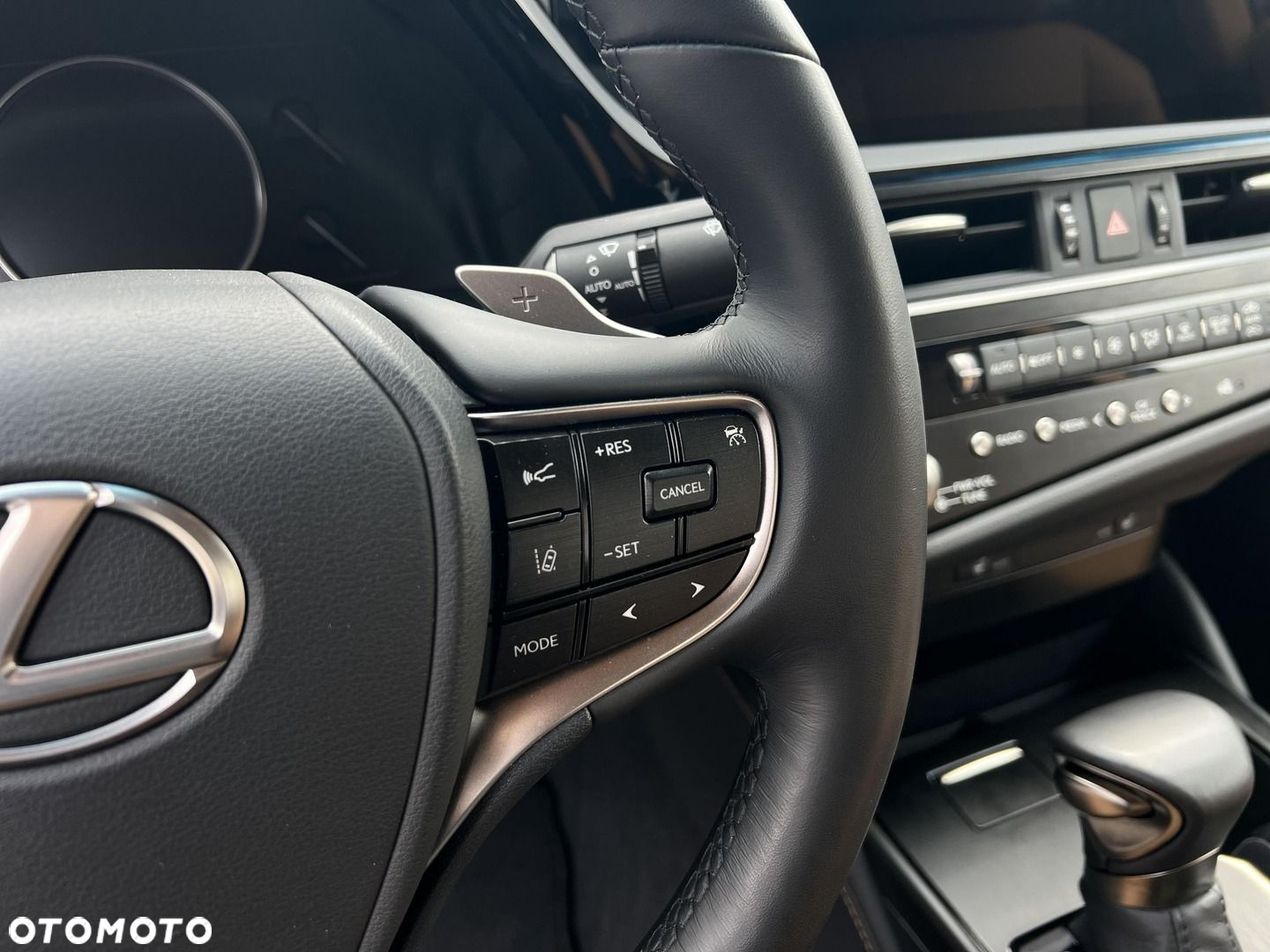 Lexus ES - 14