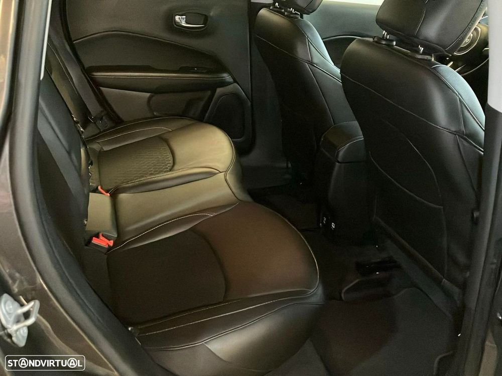 Jeep Compass 1.3 T Longitude - 16