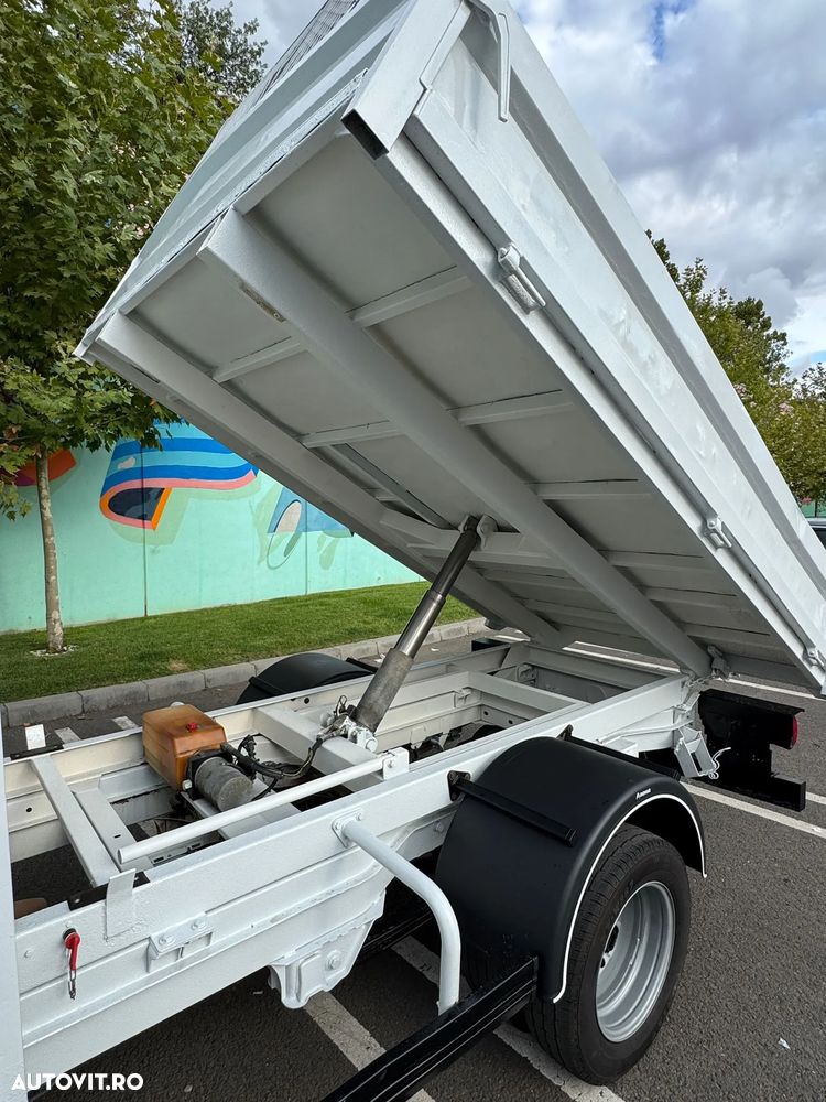 Mercedes-Benz Sprinter - 14