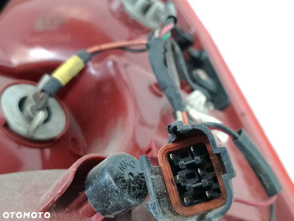 LAMPA TYLNA LEWA HYUNDAI TUSCON I 92401-2E0 - 4