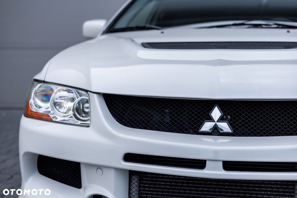 Mitsubishi Lancer Evolution - 10