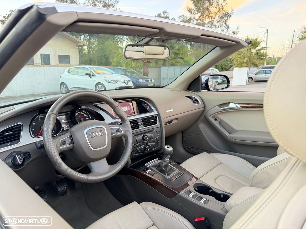 Audi A5 Cabrio 2.0 TDi S-line - 32