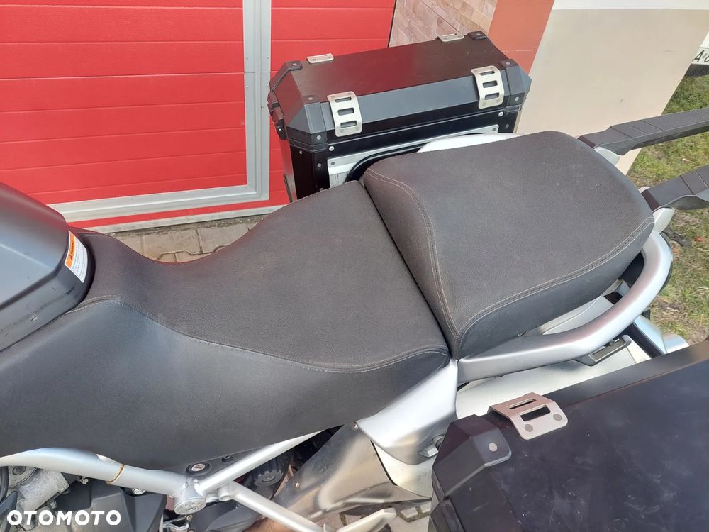 Moto Guzzi Stelvio - 8