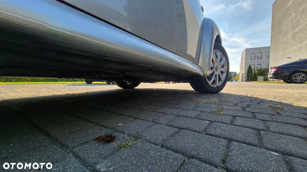 Volkswagen New Beetle 2.0 - 27
