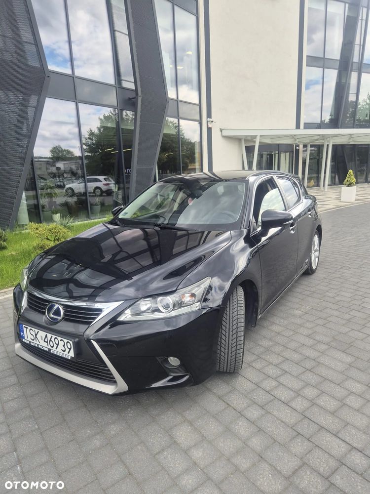 Lexus CT - 1