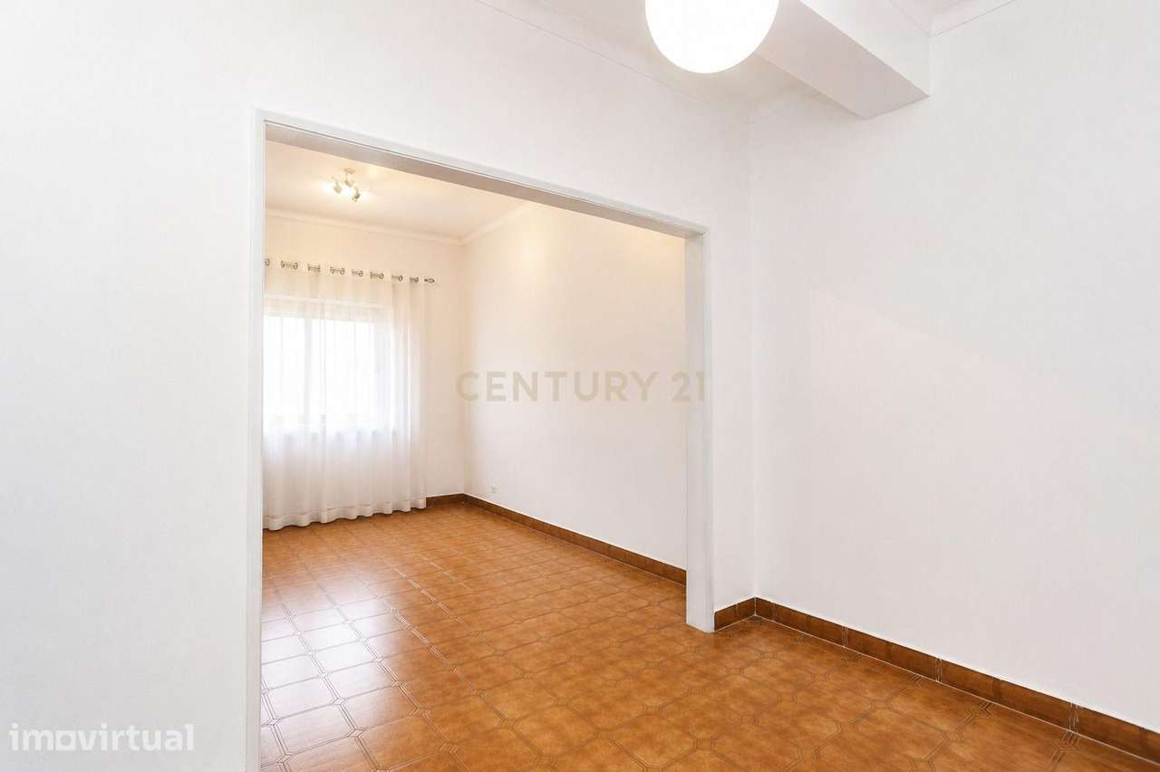 Apartamento T2 no Vale da Amoreira - Grande imagem: 4/16