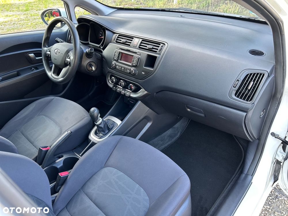 Kia Rio 1.4 Edition 7 - 17