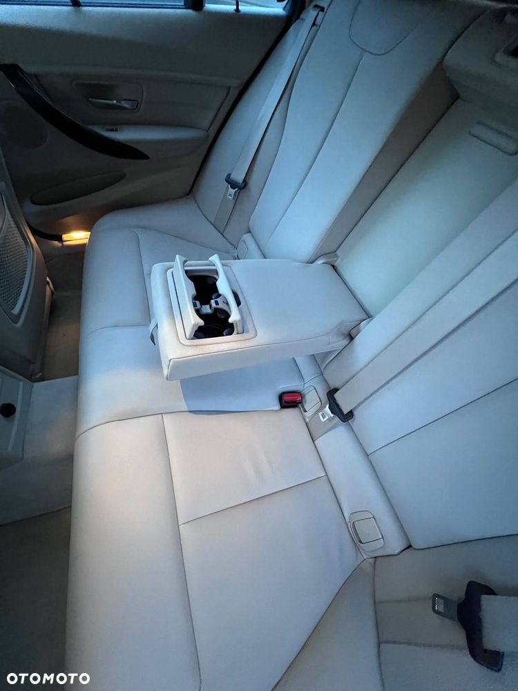 BMW Seria 3 - 33