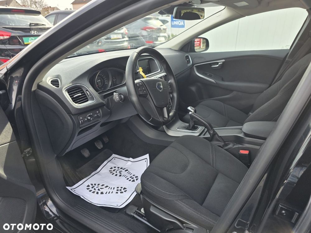 Volvo V40 - 18