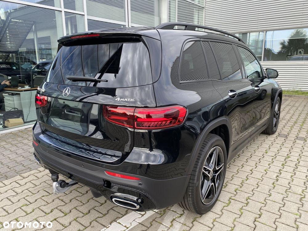 Mercedes-Benz GLB - 4