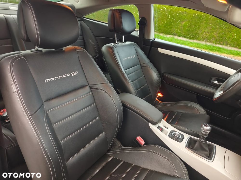 Renault Laguna dCi 180 FAP Monaco GP - 12