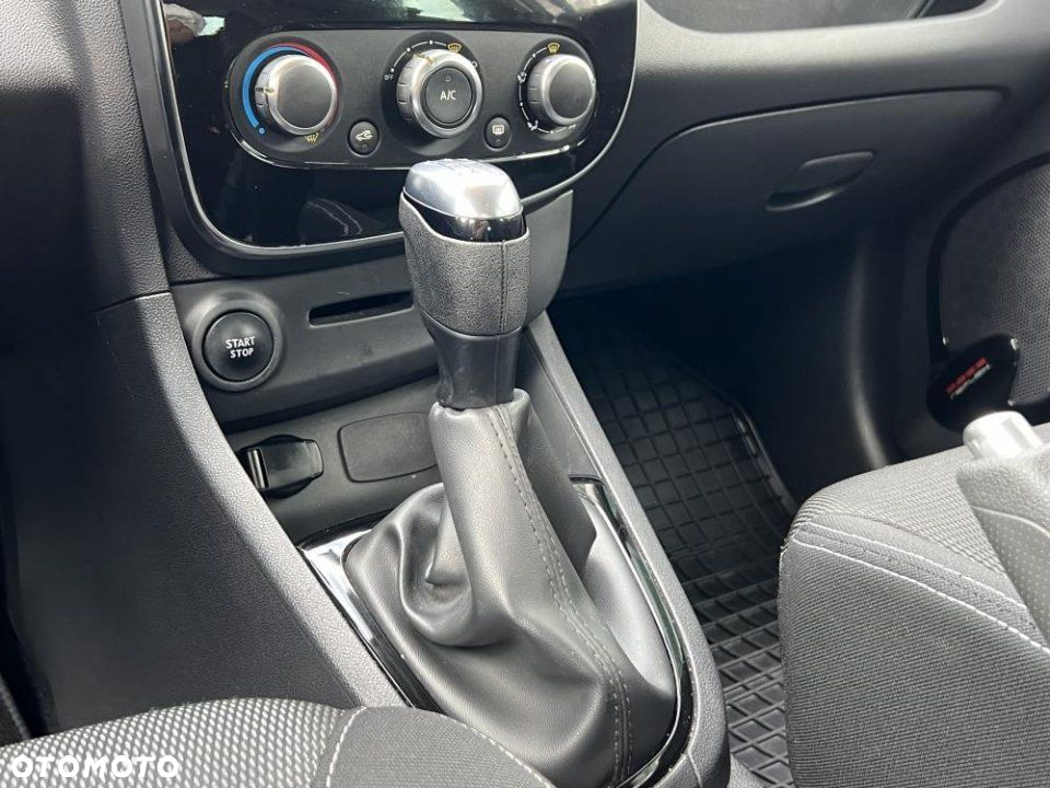 Renault Clio - 19