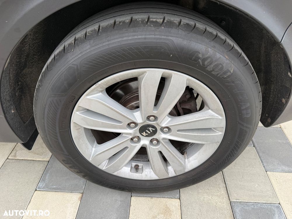 Kia Sportage 1.7 CRDI 2WD Spirit - 12