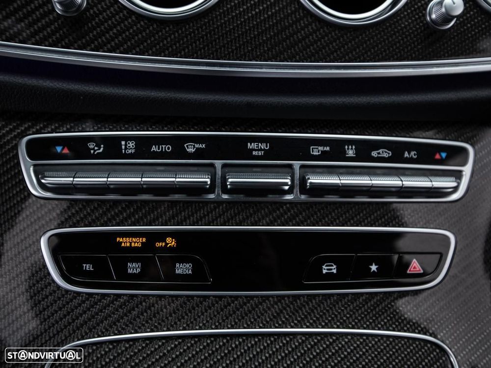 Mercedes-Benz E 300 de 4Matic 9G-TRONIC AMG Line — fotografia 24