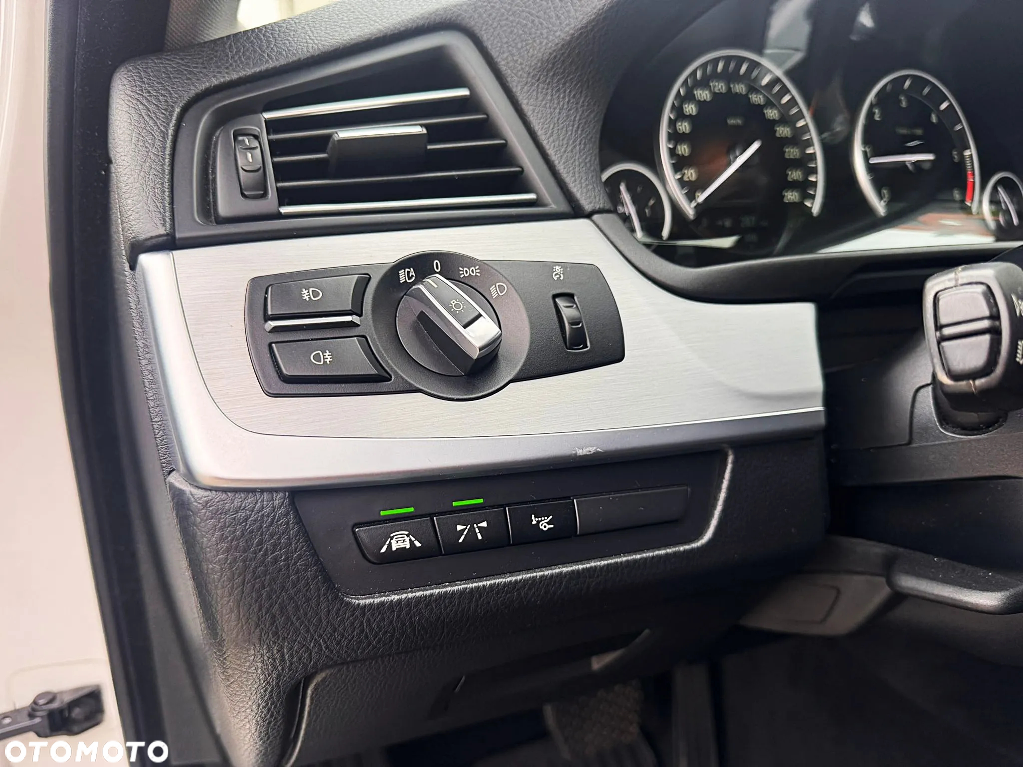BMW Seria 5 520d xDrive Modern Line - 22