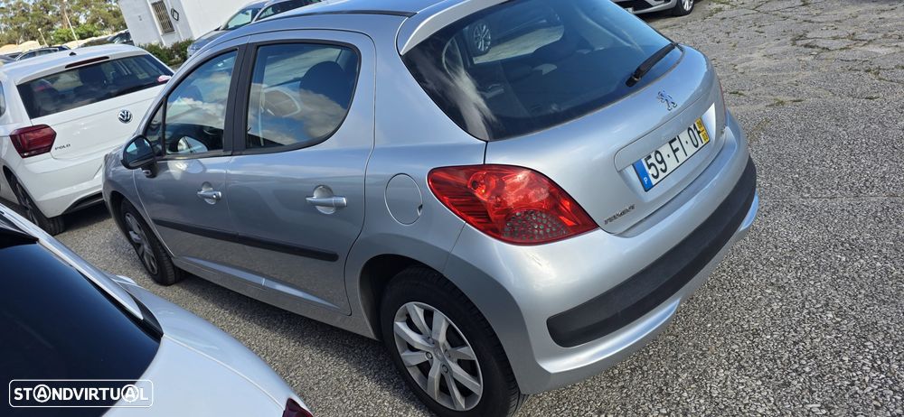 Peugeot 207 1.4 16V Sport - 4