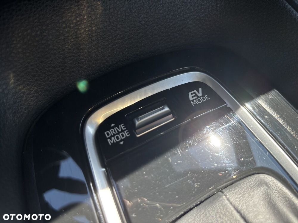 Toyota Corolla 1.8 Hybrid Comfort - 34