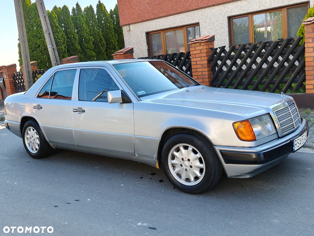 Mercedes-Benz W124 (1984-1993) - 13