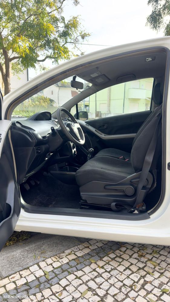 Toyota Yaris 1.0 VVT-i Life - 7