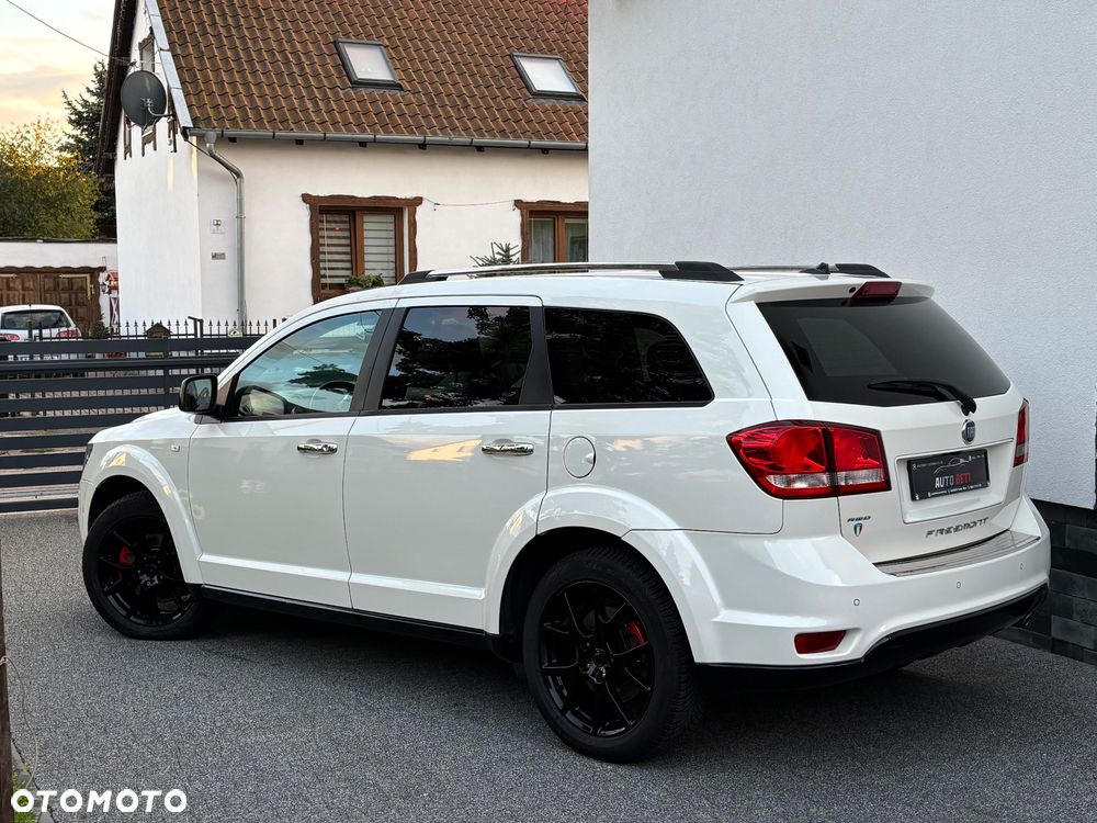 Fiat Freemont 2.0 Multijet 16V DPF Automatik Allrad Lounge - 19