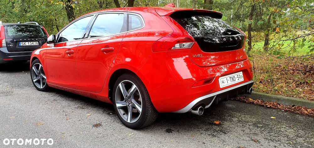 Volvo V40 D2 R Design - 16