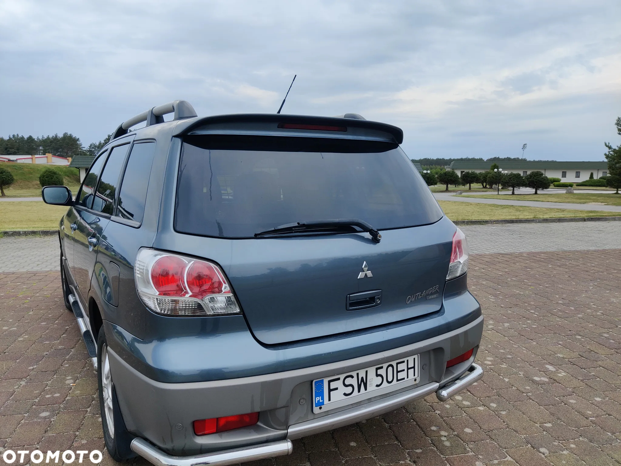 Mitsubishi Outlander - 13