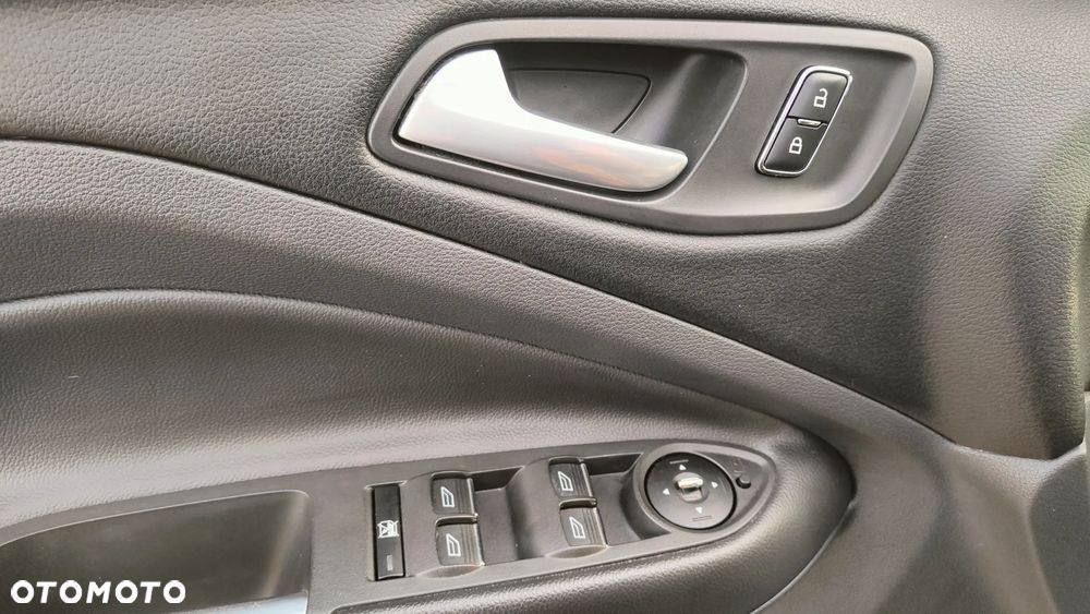 Ford Kuga 2.0 TDCi 4x4 Titanium - 24