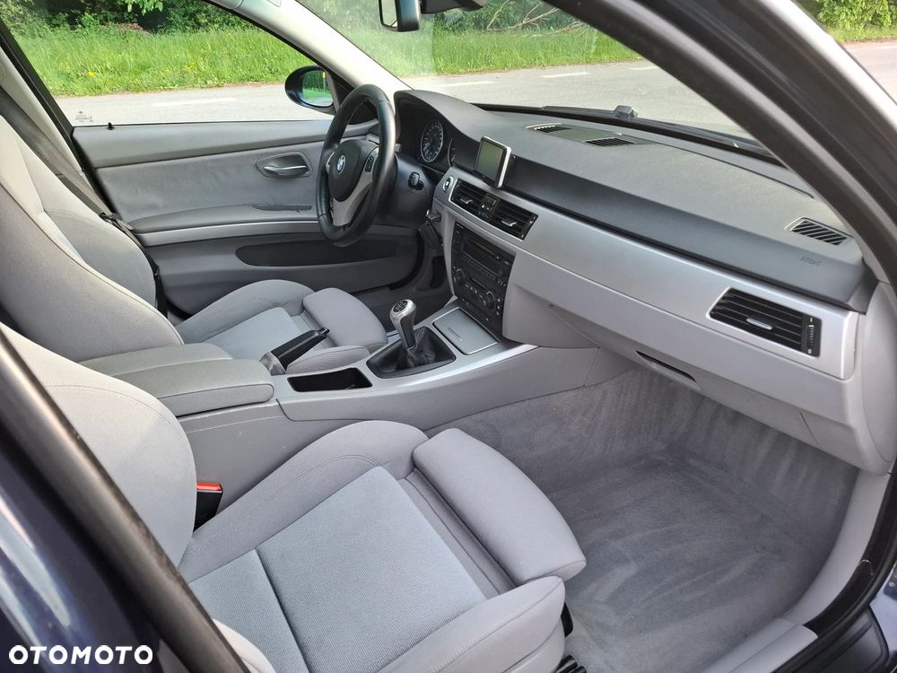 BMW Seria 3 - 11