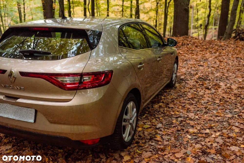 Renault Megane 1.6 SCe Zen - 10