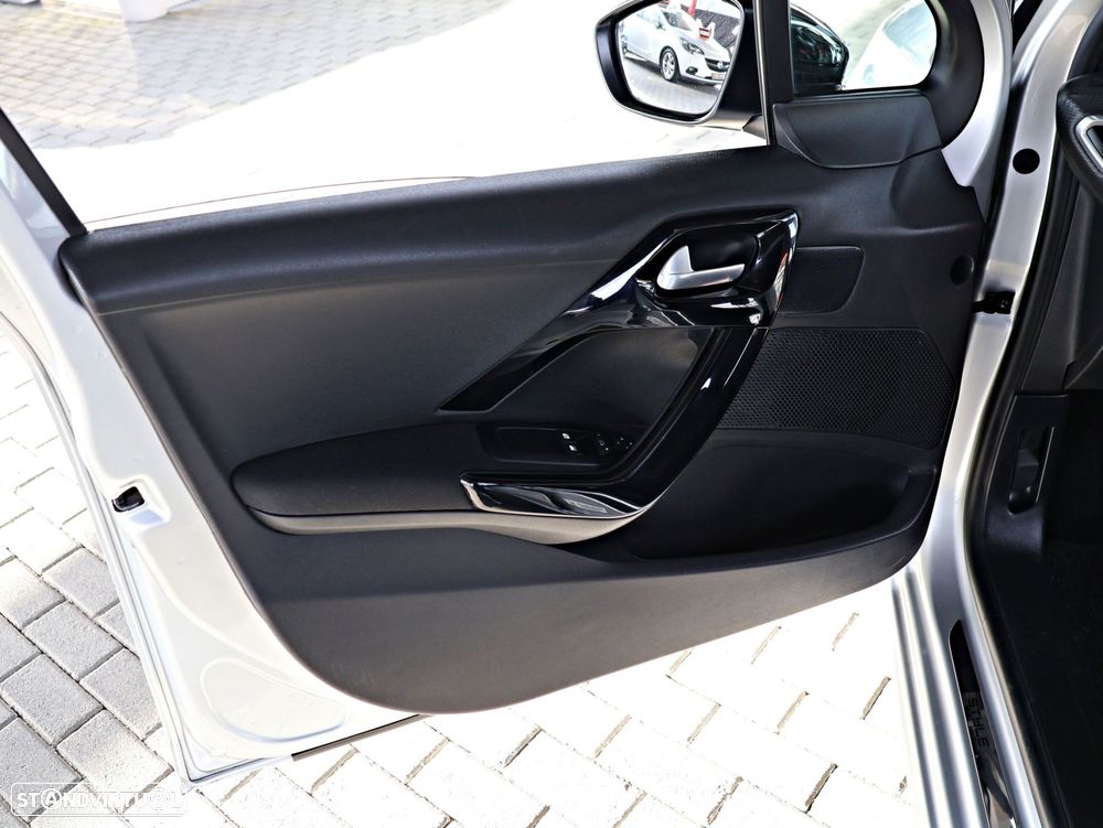 Peugeot 208 1.6 BlueHDi Style - 39