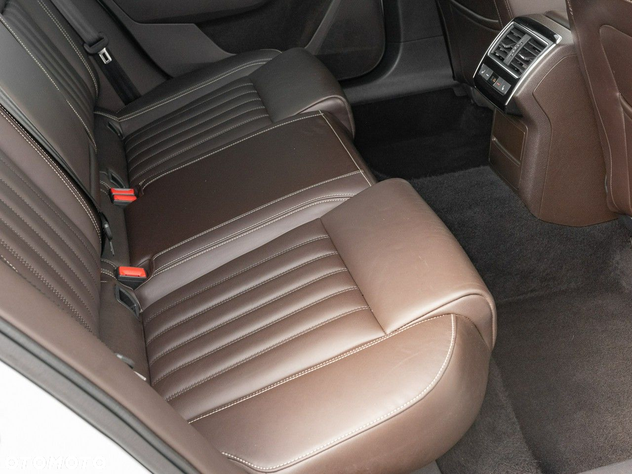 Skoda Superb 2.0 TDI SCR L&K DSG - 31