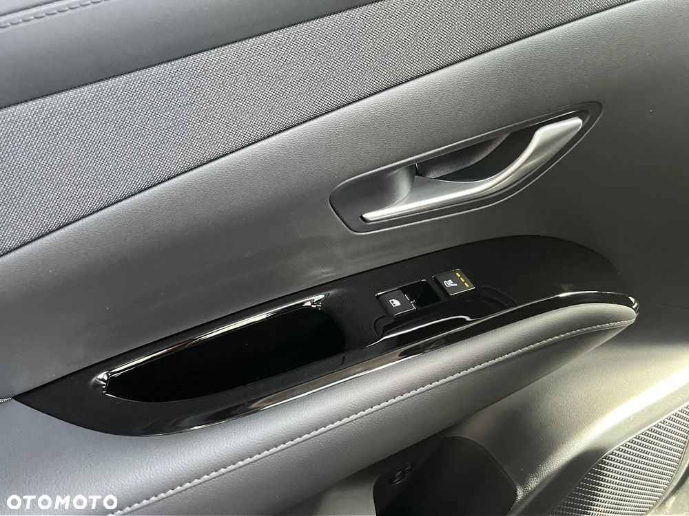 Hyundai Tucson 1.6 T-GDi HEV Platinum 2WD - 18