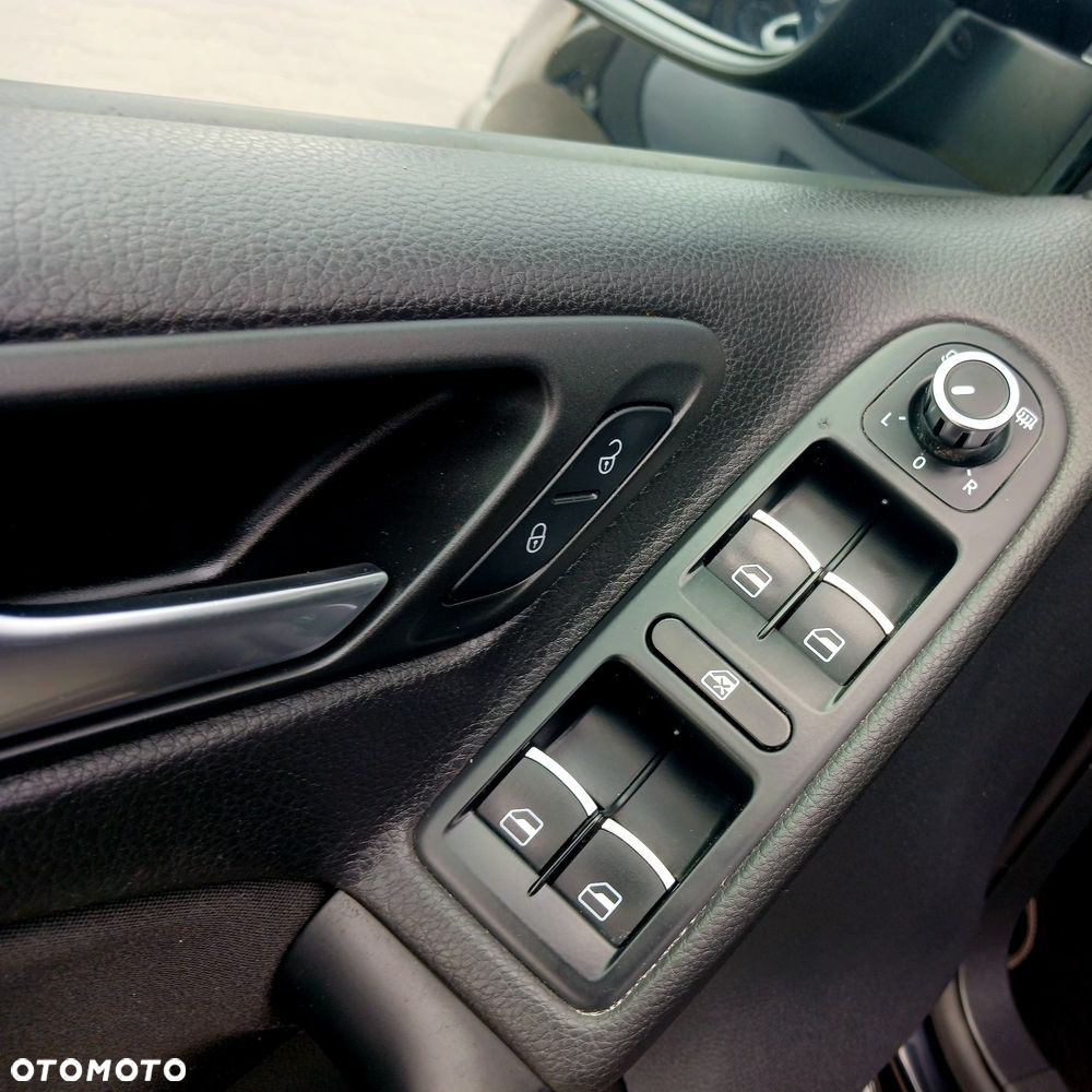 Volkswagen Golf 2.0 TDI DPF DSG GTD - 13