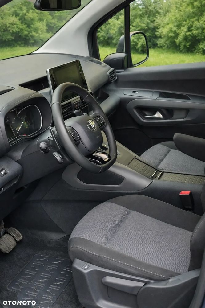 Toyota Proace City Verso Long 1.5 D-4D Family - 8