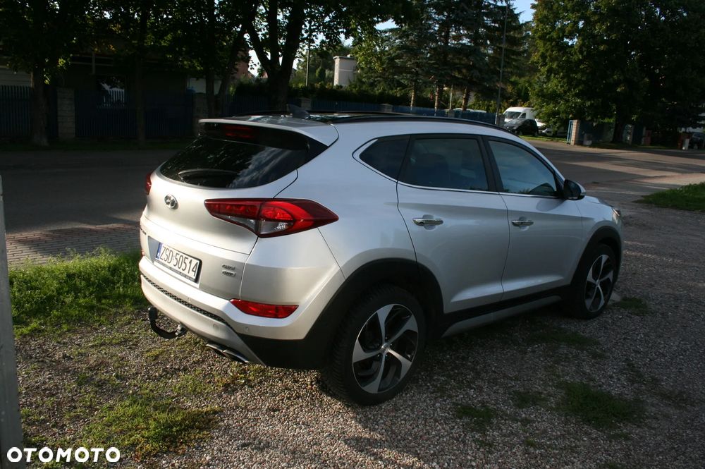 Hyundai Tucson 2.0 CRDI 4WD Automatik Premium - 6