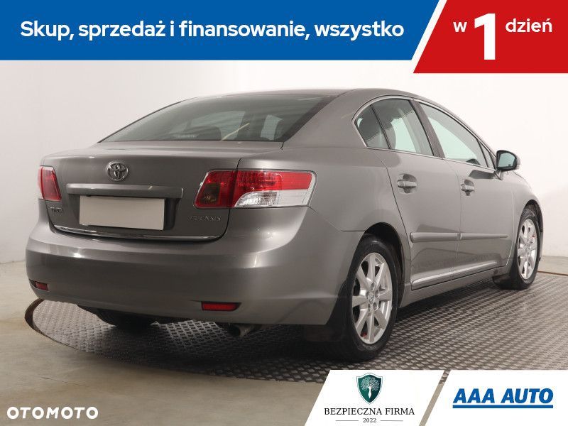 Toyota Avensis - 7