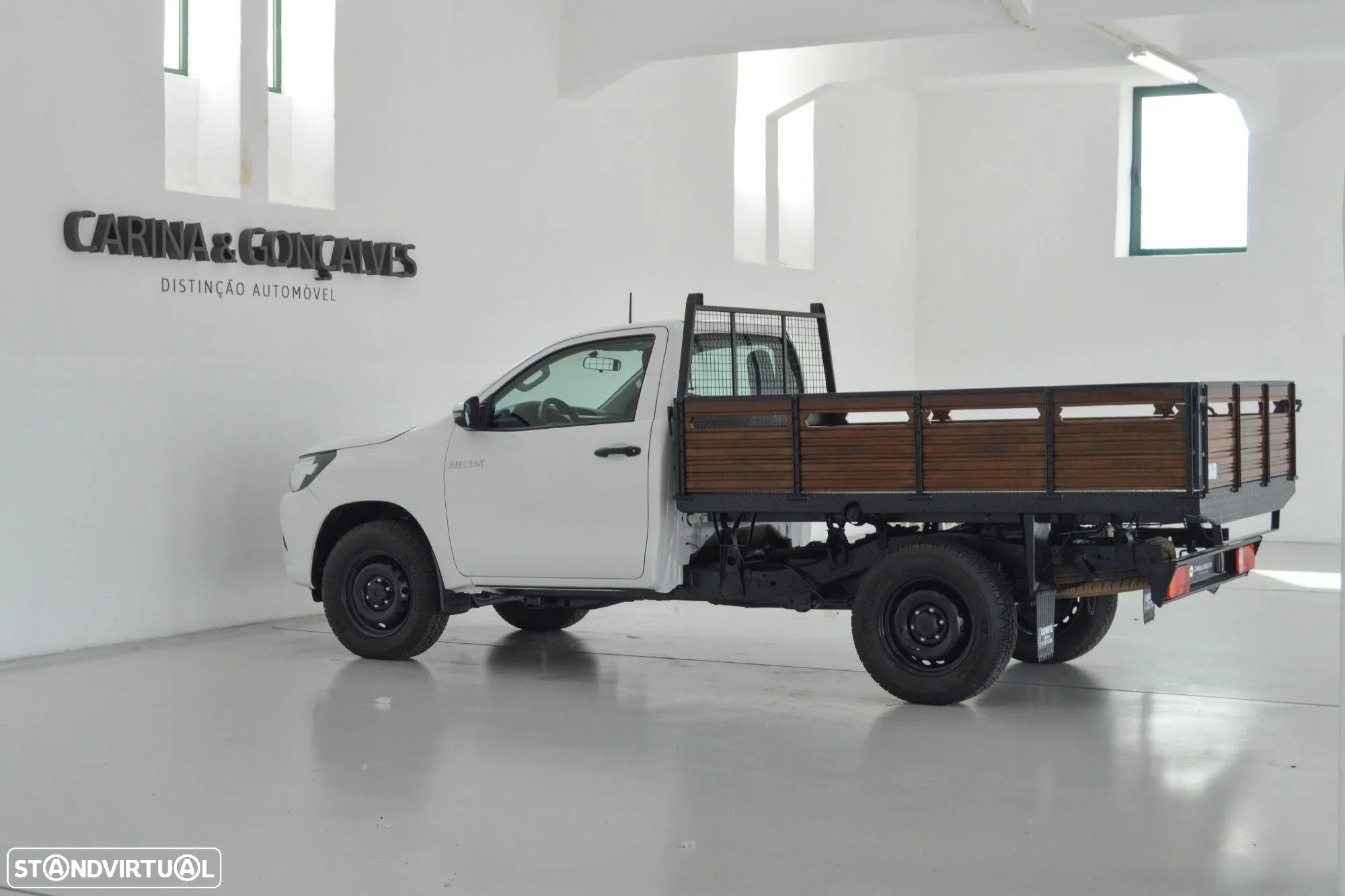 Toyota Hilux 2.4 D-4D 4X2 Cabine Simples 2L - 48