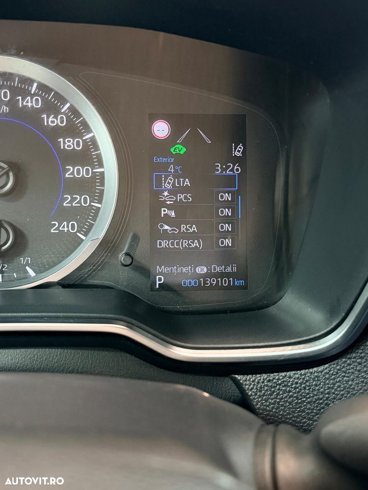 Toyota Corolla 1.8 HSD Business - 25