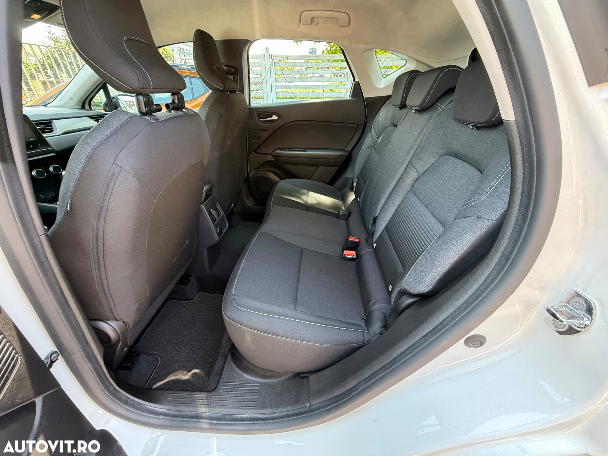 Renault Captur BLUE dCi Zen - 6