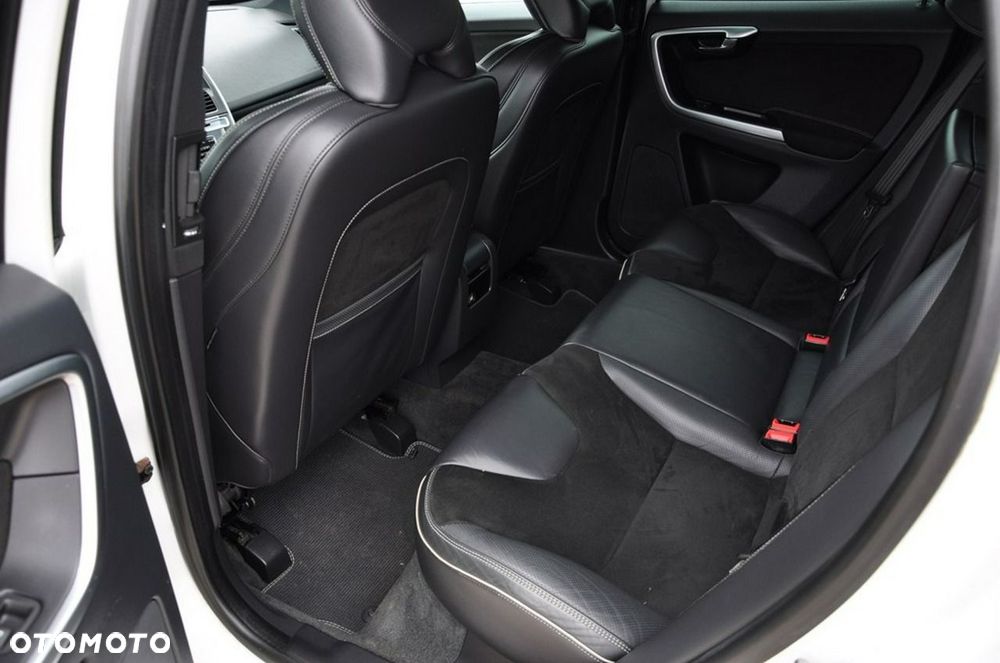 Volvo XC 60 D4 AWD Geartronic Linje Inscription - 25
